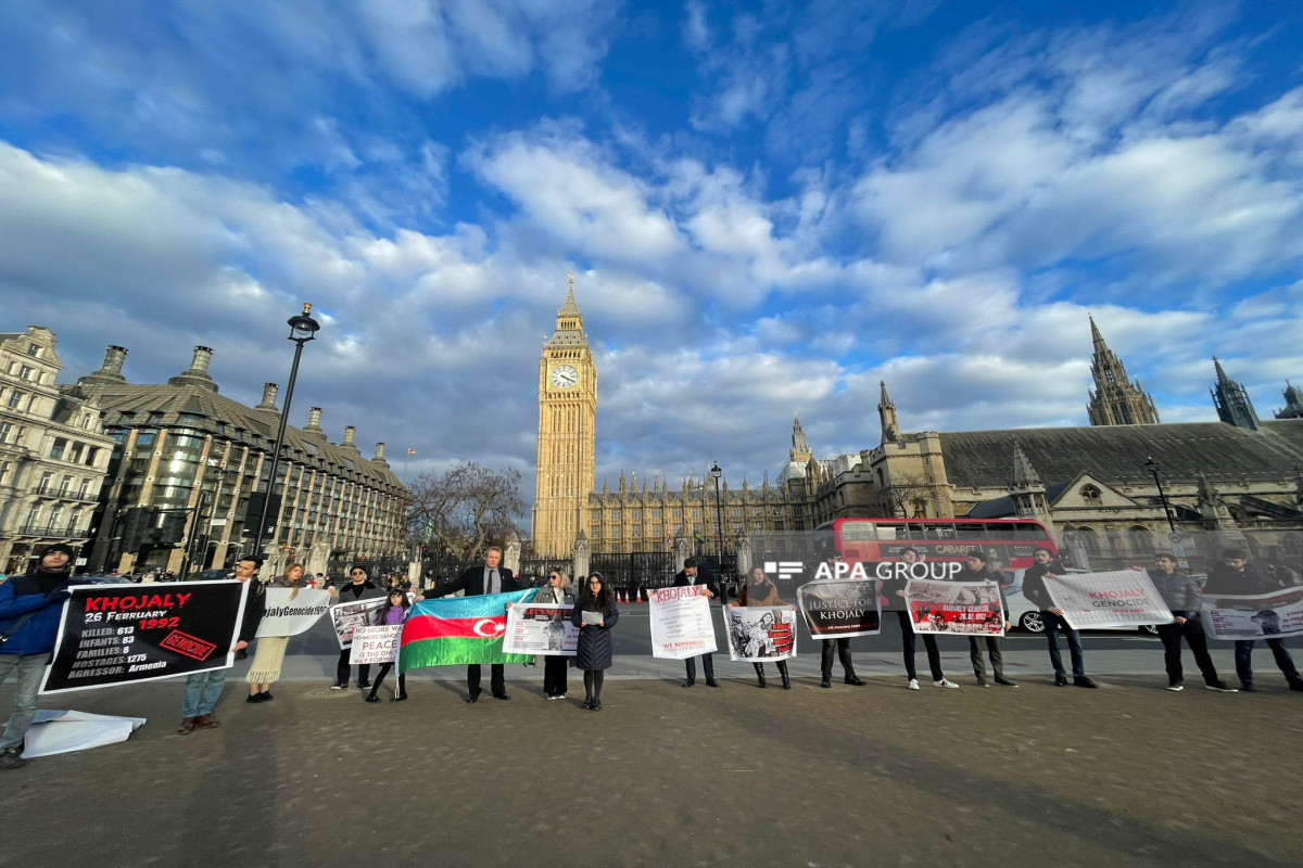 Böyük Britaniya Parlamentinin qarşısında Xocalı soyqırımının 31-cu ildönümünə həsr olunan aksiya keçirilib