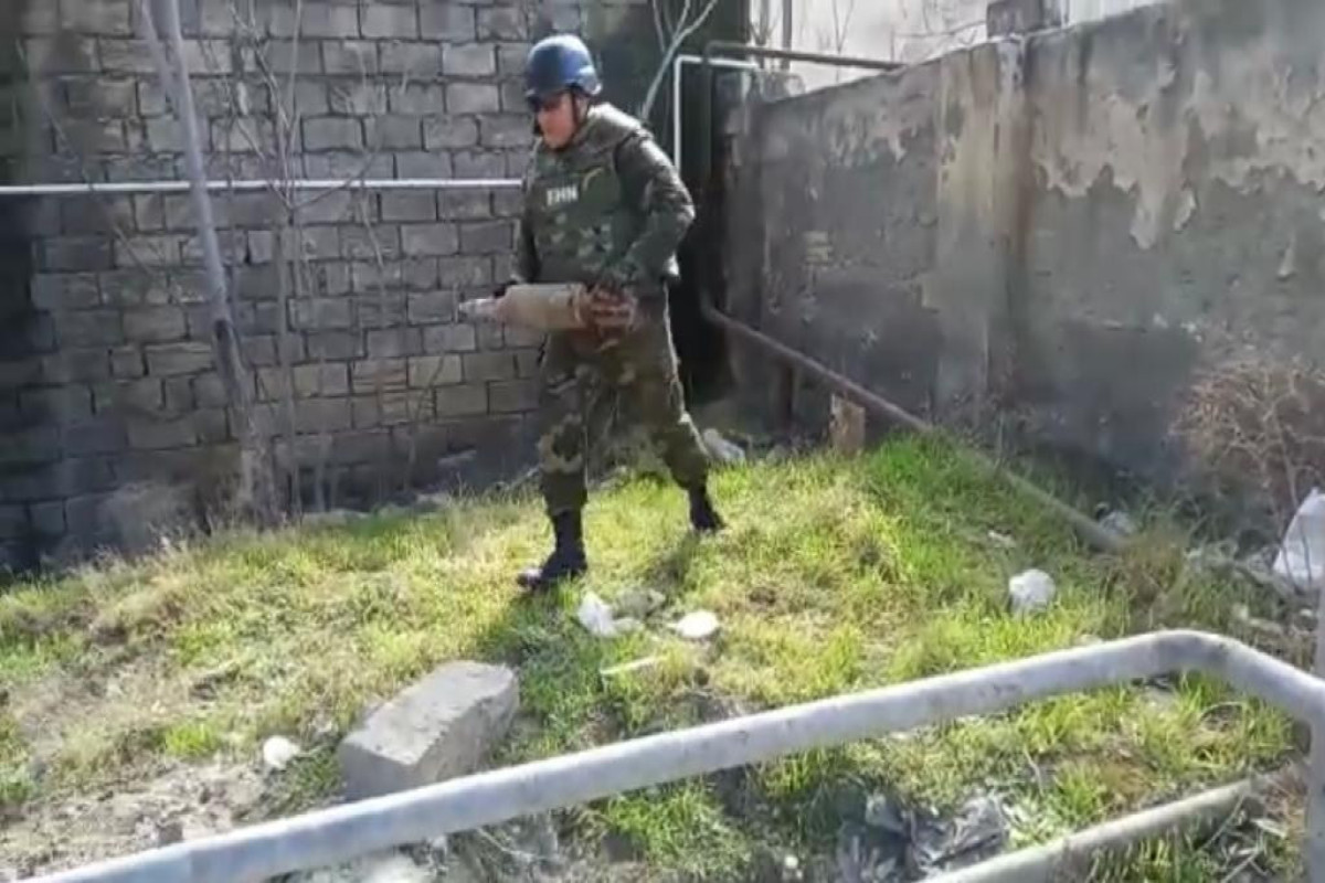 Binəqədidə tank mərmisi aşkarlanıb - VİDEO 
