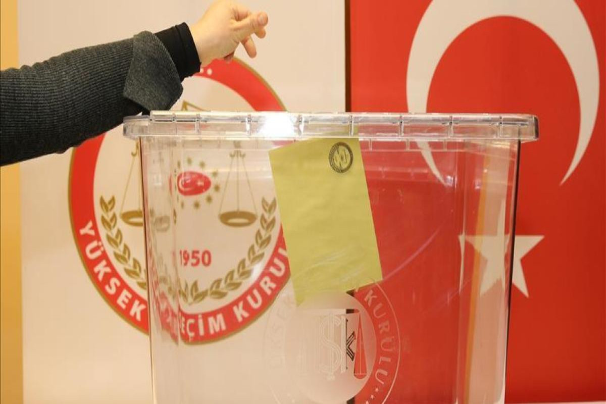 AKP: Türkiyədə prezident seçkilərinin təxirə salınması müzakirə edilmir