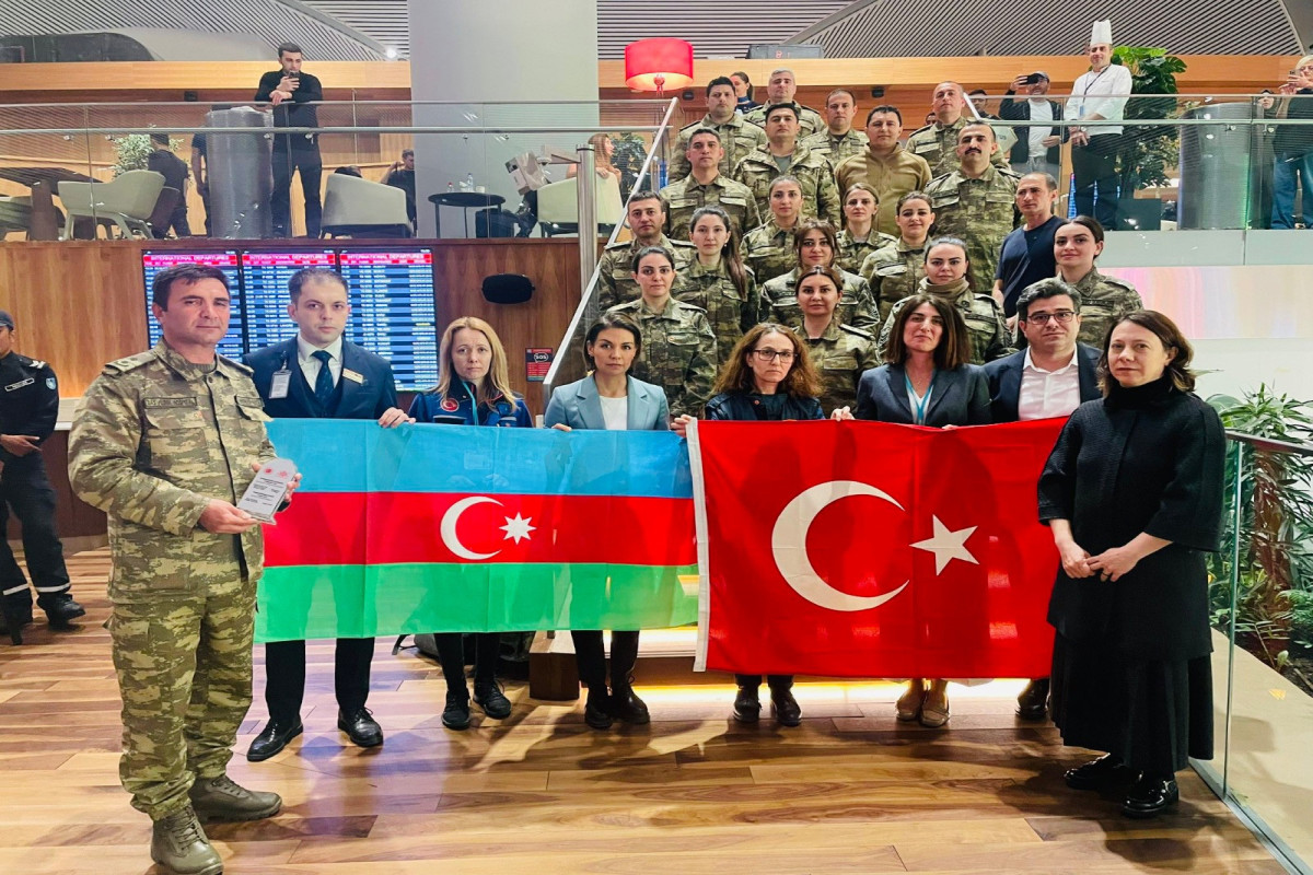 Azərbaycan Müdafiə Nazirliyinin tibbi personalının bir qismi Kahramanmaraşdan qayıdır  - FOTO 