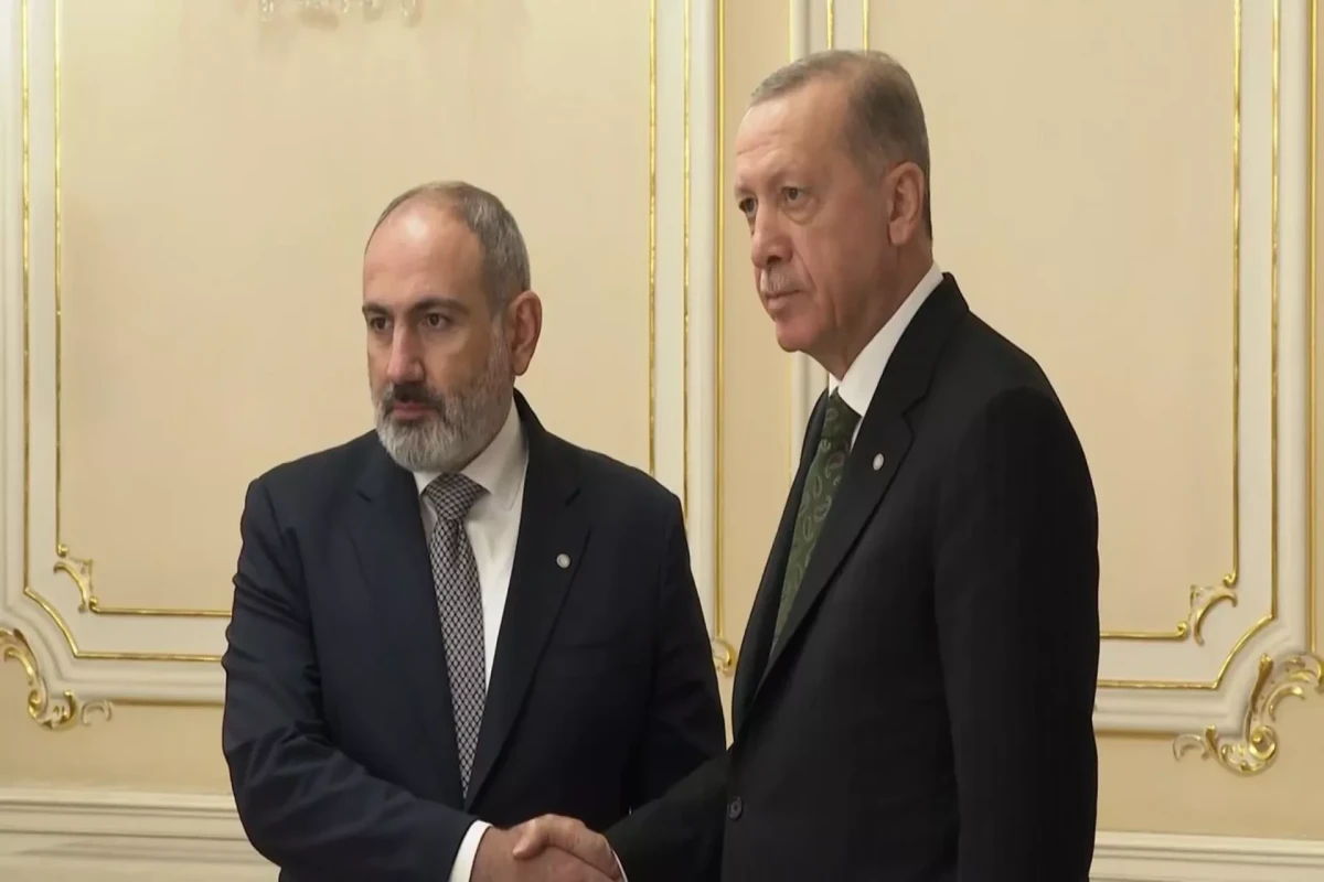 Paşinyan Türkiyə Prezidentini doğum günü münasibətilə təbrik edib