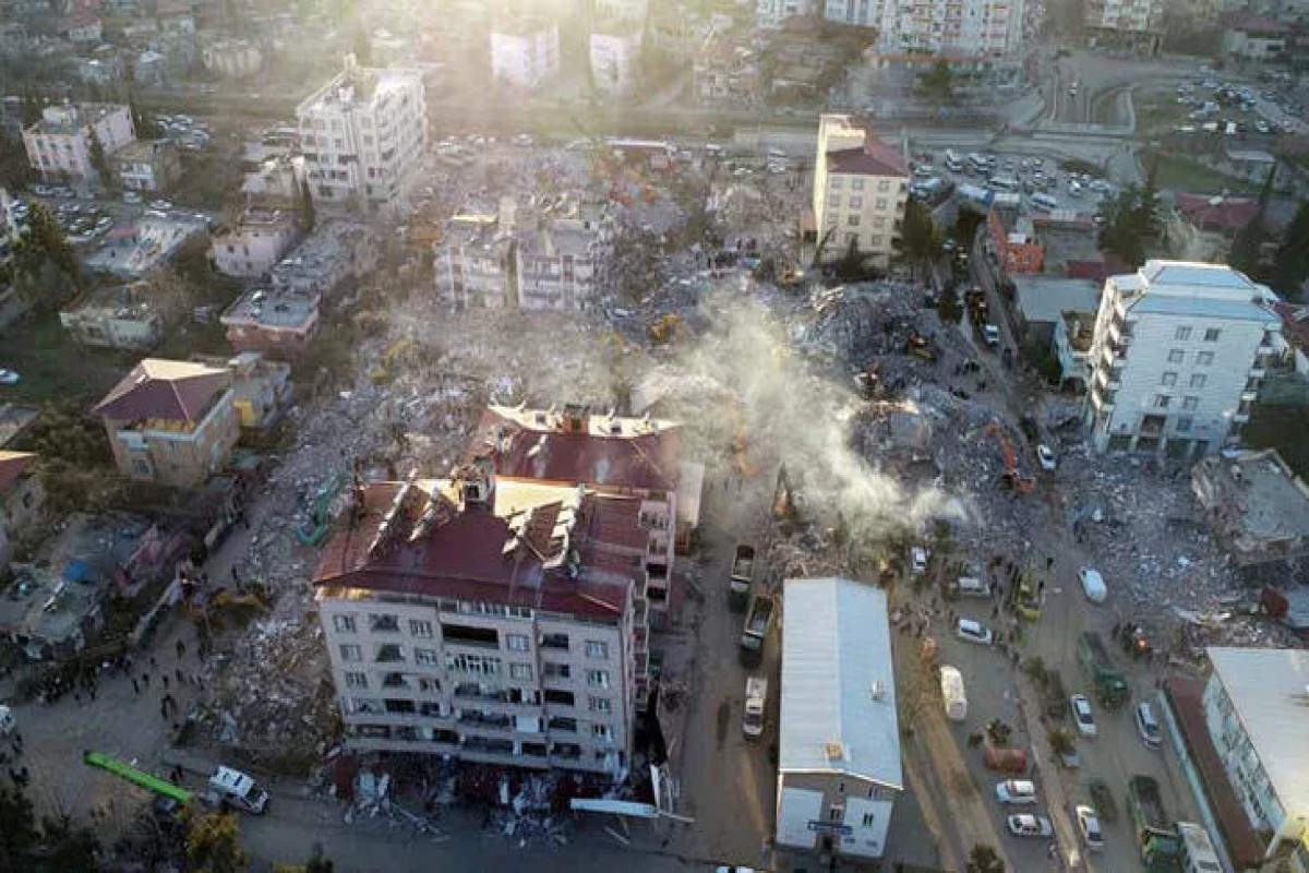 В результате вчерашнего землетрясения в Турции 2 человека погибли, 140 получили ранения