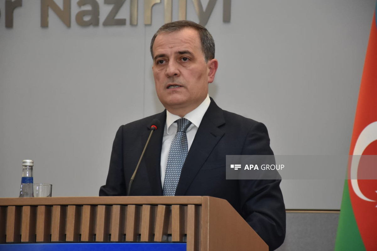 Ceyhun Bayramov Ermənistanı danışıqları bərpa etməyə çağırıb