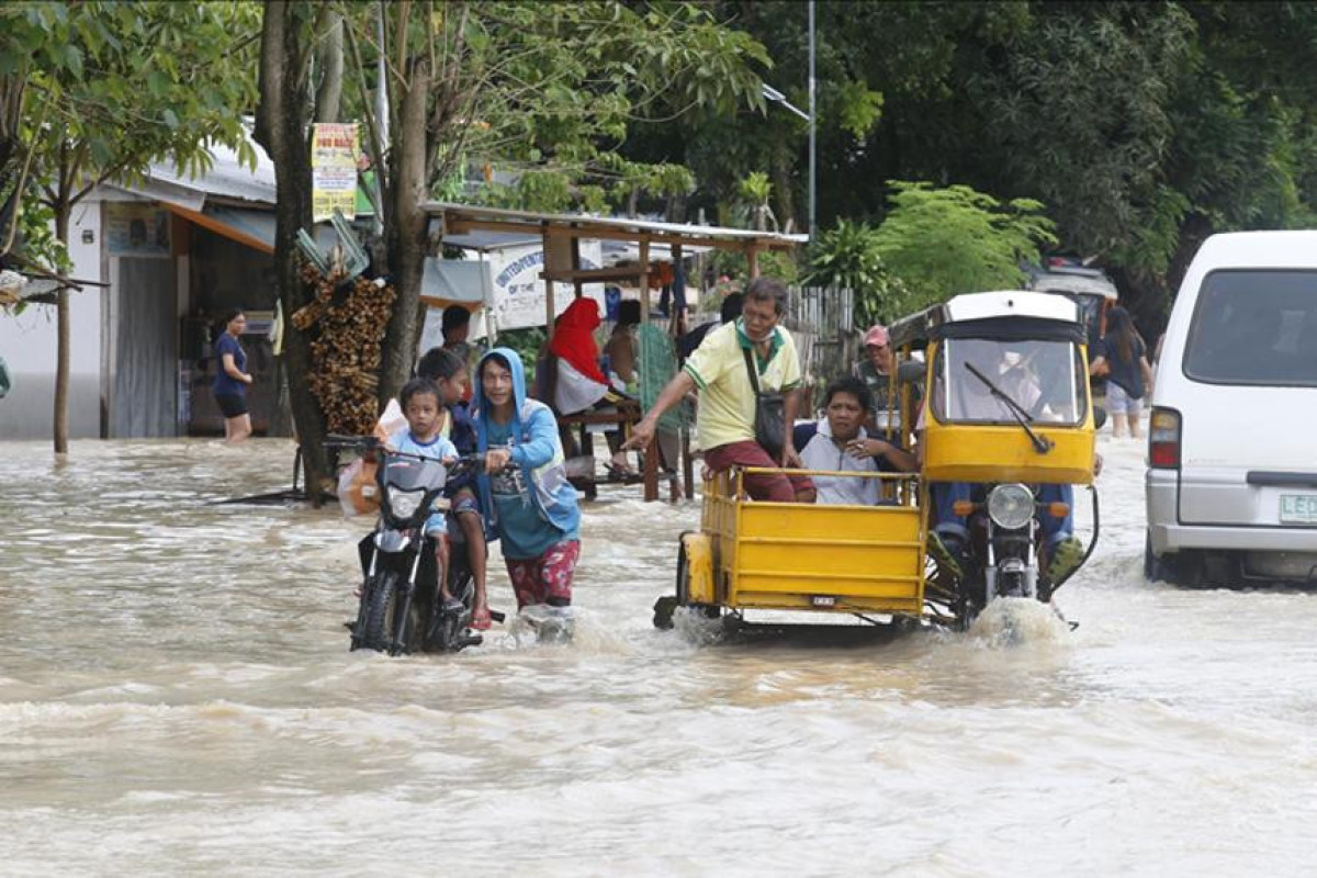 Число жертв наводнений на Филиппинах возросло до 49