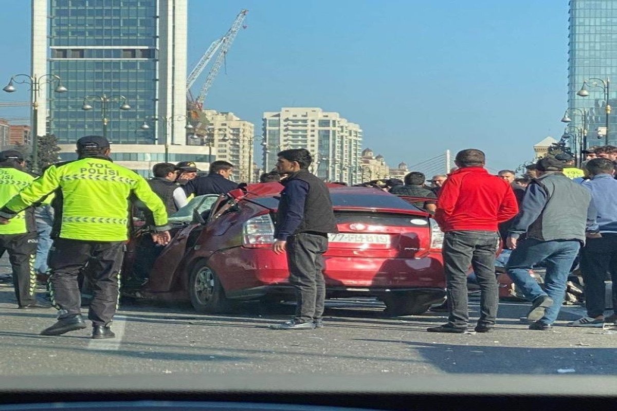 Bakıda ağır yol qəzasında ölən 5 nəfərin kimliyi bilindi - SİYAHI  - FOTO  - VİDEO  - YENİLƏNİB - 4 