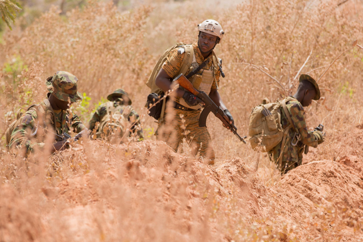 Reuters: В Буркина-Фасо нашли тела 28 мужчин