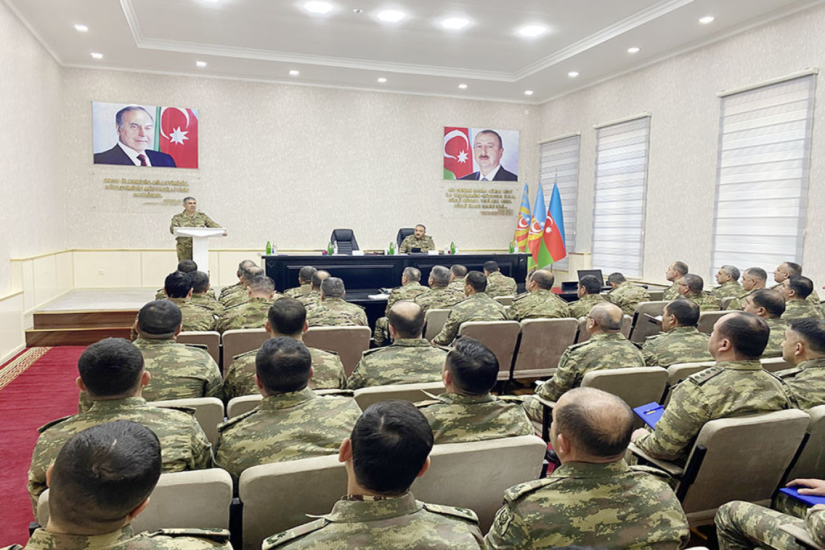 Закир Гасанов посетил штаб Сухопутных войск-ФОТО 
