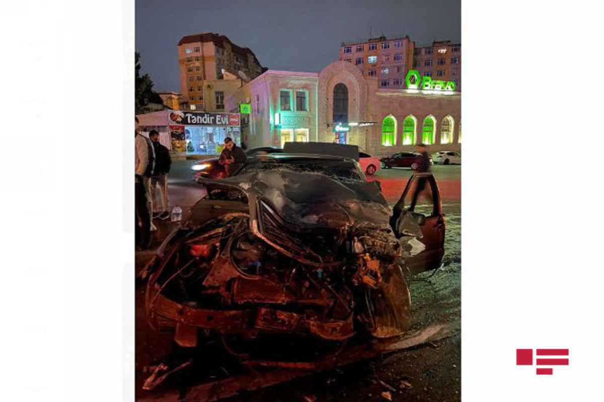 В Баку произошла цепная авария, есть раненые