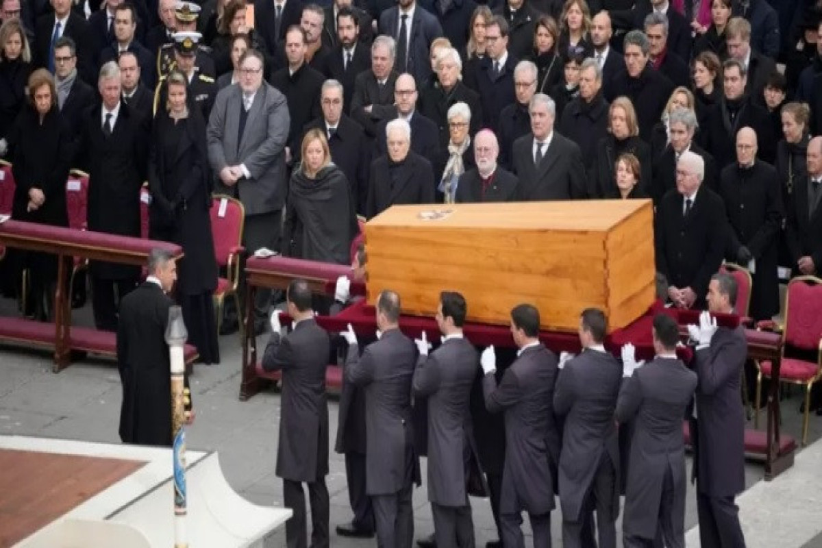 В Ватикане прошли похороны Бенедикта XVI