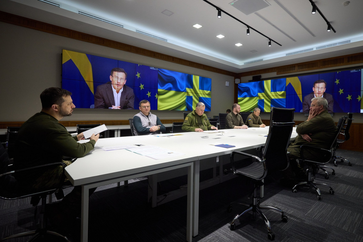 Зеленский обсудил с премьер-министром Швеции ситуацию на фронте