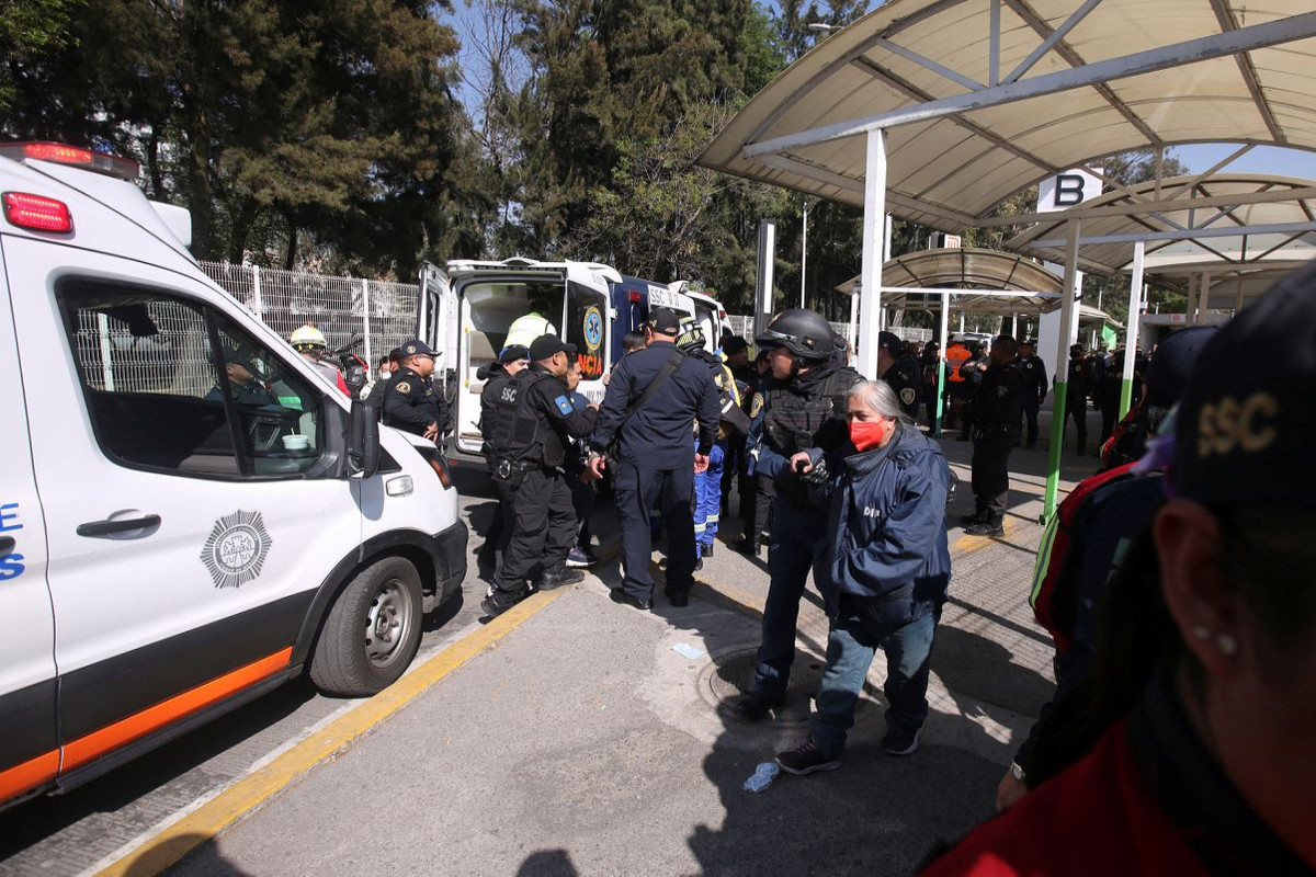 One dead, 57 injured in accident on Mexico City metro-PHOTO -UPDATED 
