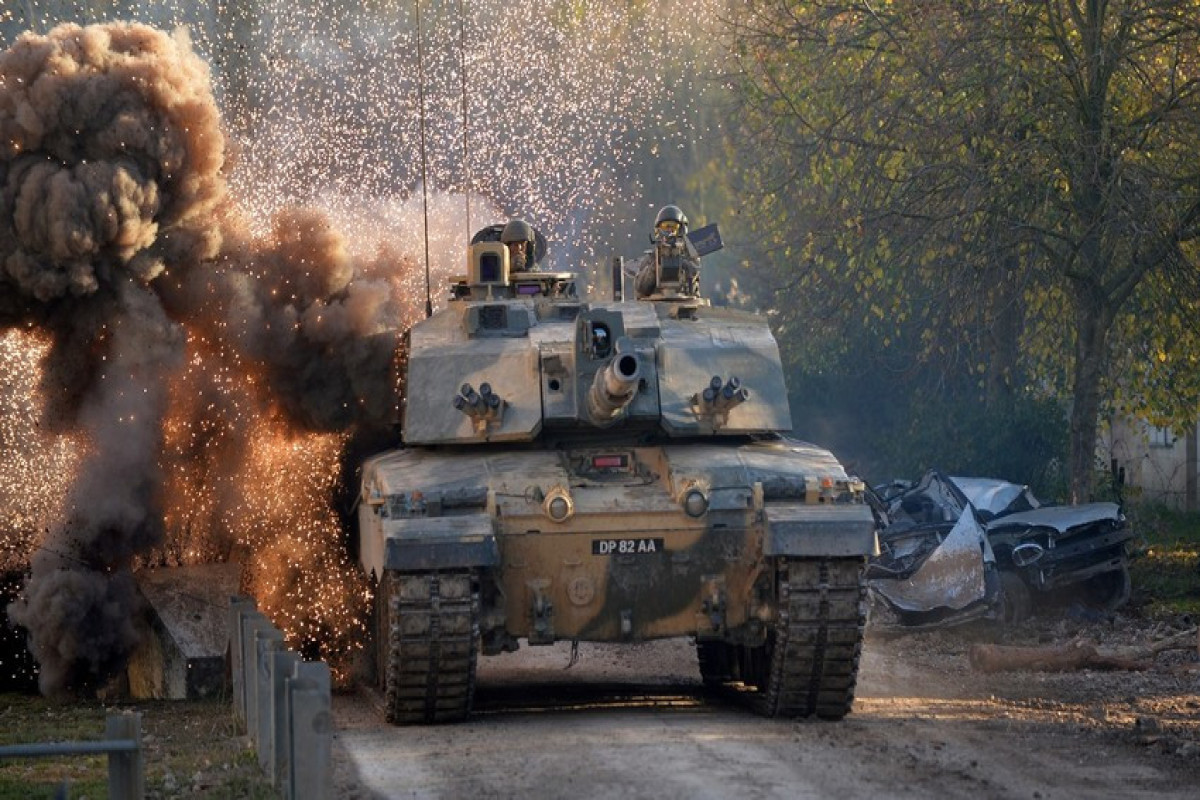 KİV: Britaniya ilk dəfə Ukraynaya döyüş tankları verməyi nəzərdən keçirir
