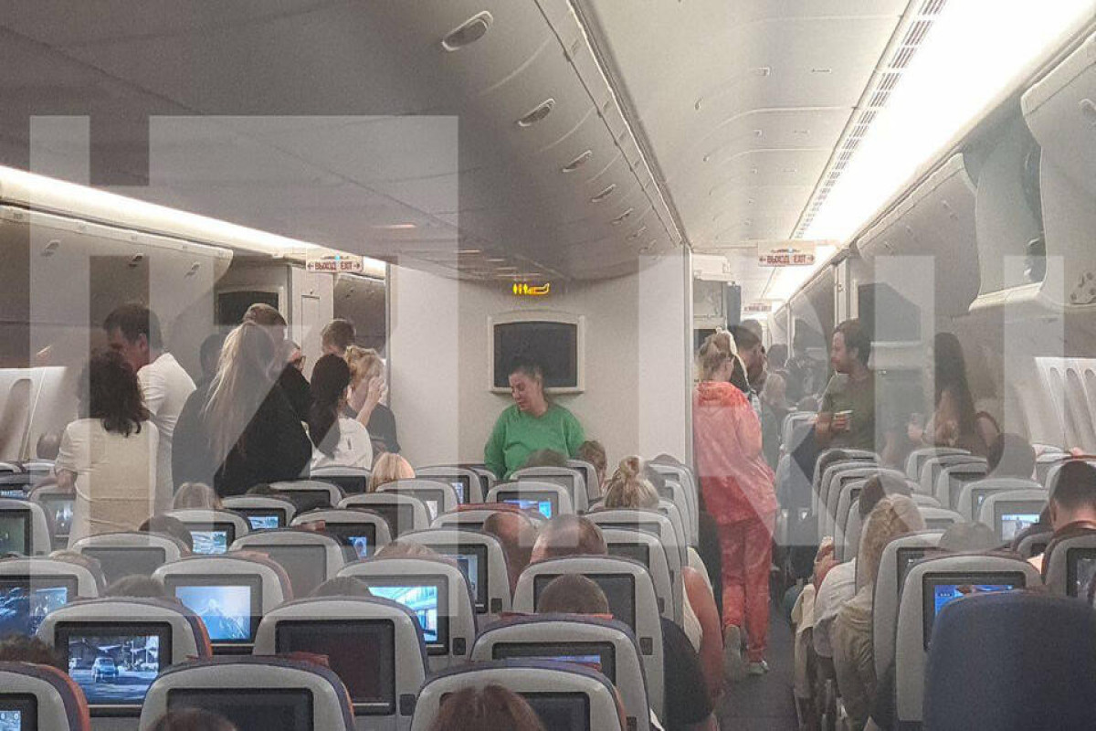 Самолет рейса Бангкок - Москва экстренно сел в Самарканде из-за драки-ВИДЕО 
