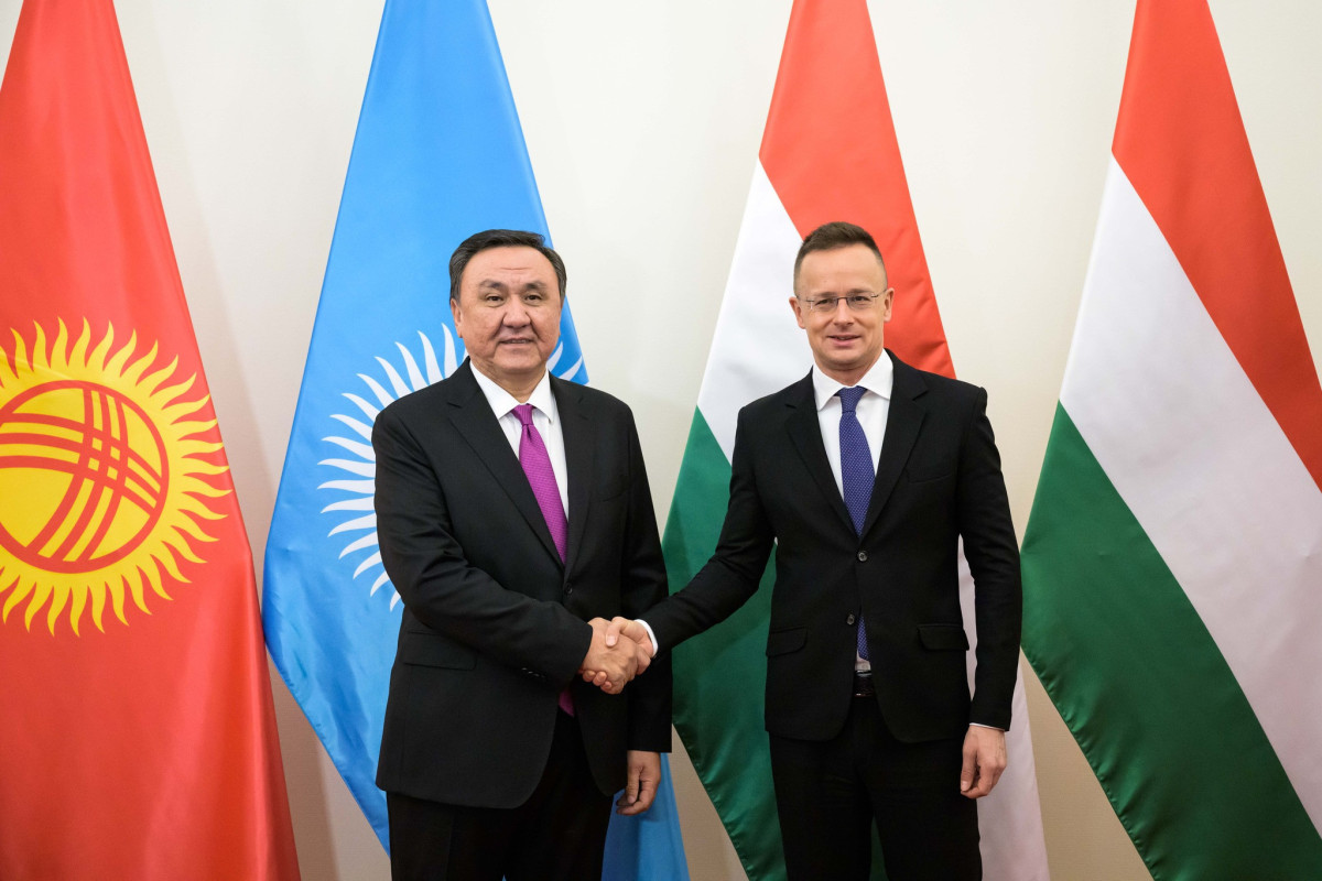 General Secretary of OTS met with Hungarian FM