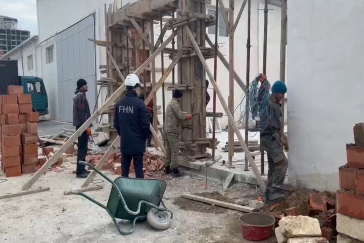 FHN Yasamalda qanunsuz tikintinin qarşısını alıb - VİDEO 