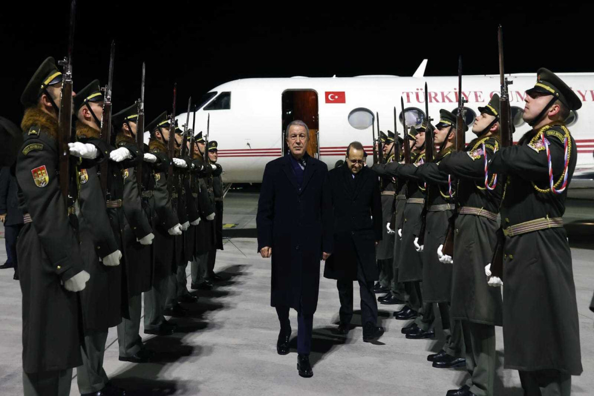 Hulusi Akar Çex Respublikasına səfər edib