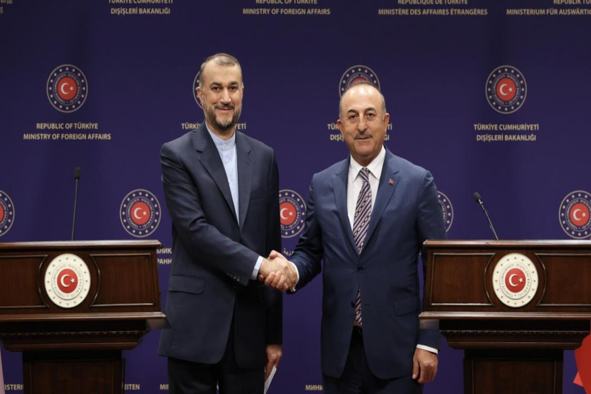 Çavuşoğlu Abdullahiyanla "3+3" və Azərbaycan-Türkiyə-İran formatlarını müzakirə edib