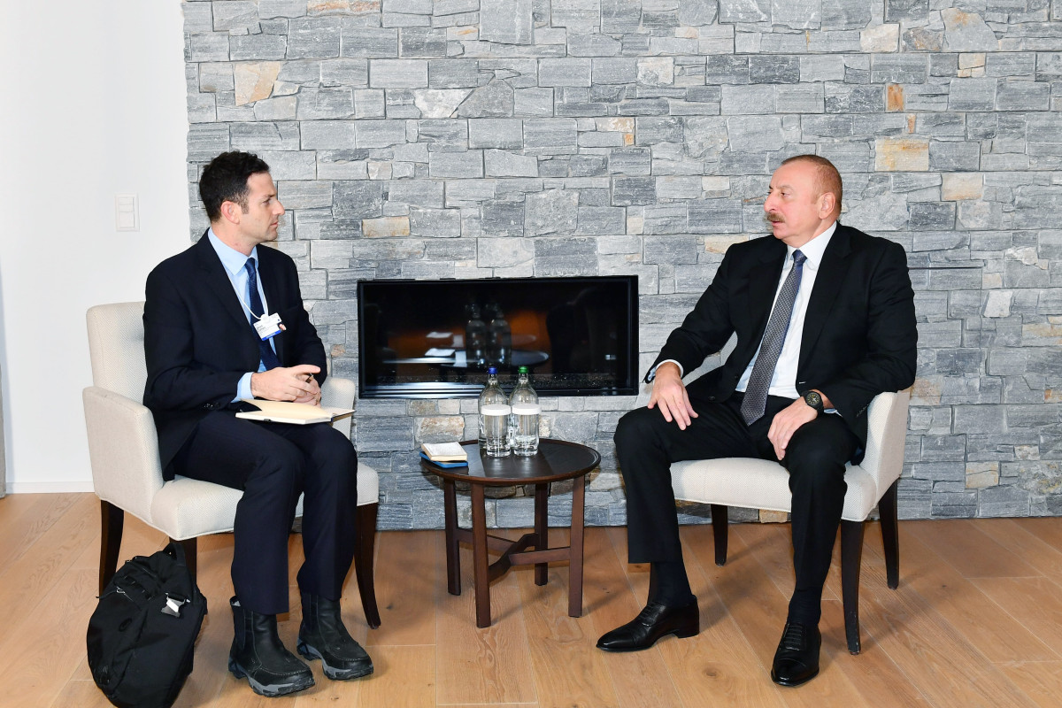 Dövlət başçısı Davosda “The Goldman Sachs Group Inc.” şirkətinin qlobal məsələlər üzrə prezidenti ilə görüşüb - YENİLƏNİB 
