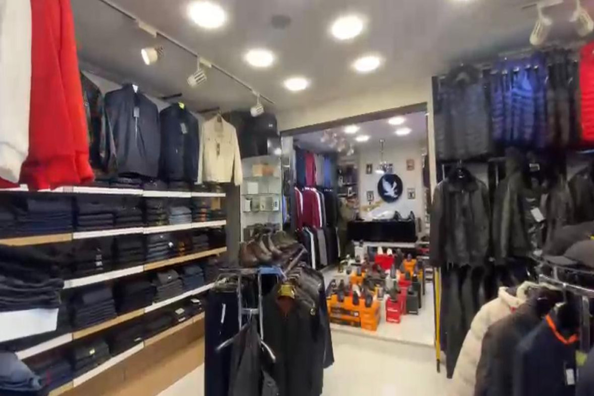 В Баку приостановлена работа магазина одежды
