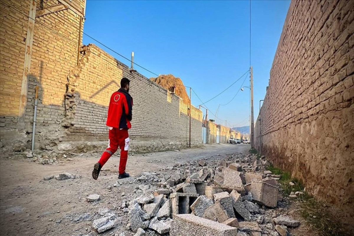 Magnitude 5.4 quake in Iran