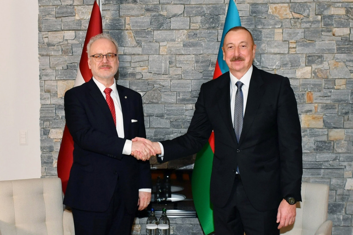 President Ilham Aliyev met with President of Latvia in Davos