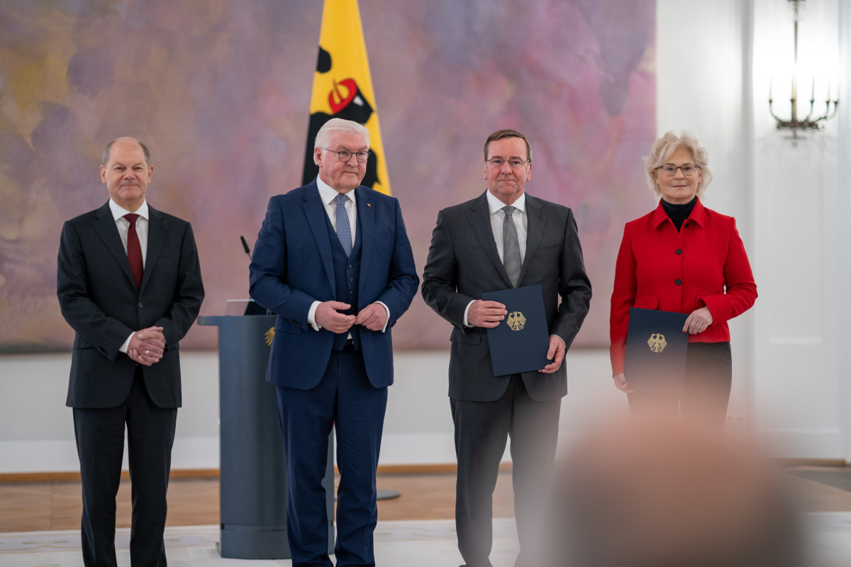 Boris Pistorius sworn in as Germany