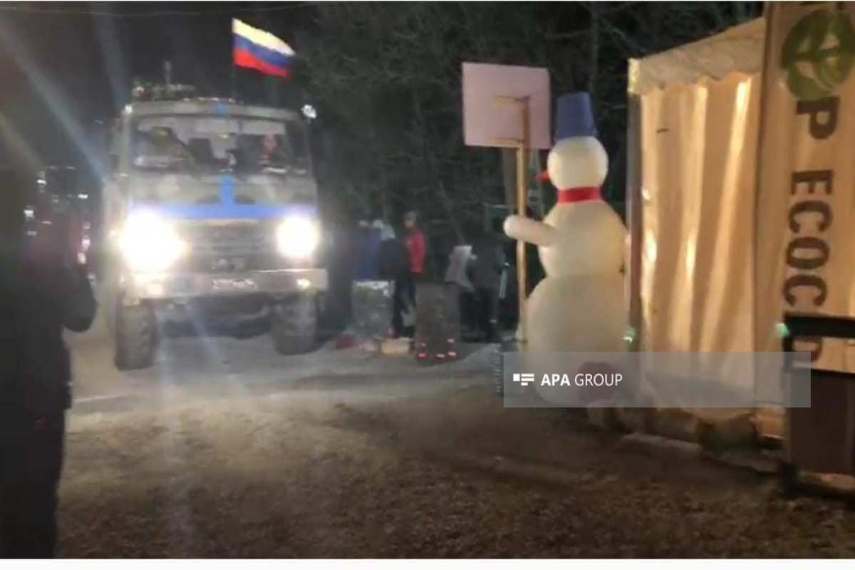 Two more vehicles of Russian peacekeepers passed through protest area without hindrance