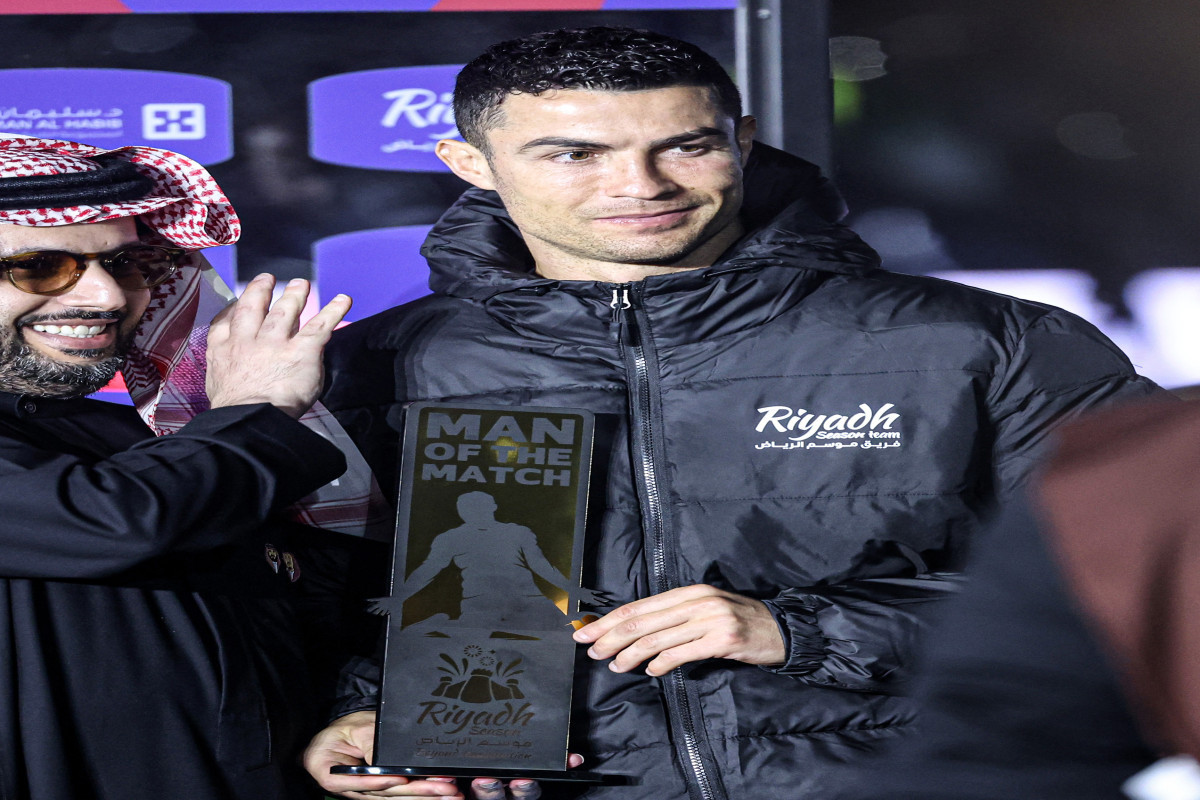 Messi qalib oldu, Ronaldo ən yaxşı seçildi