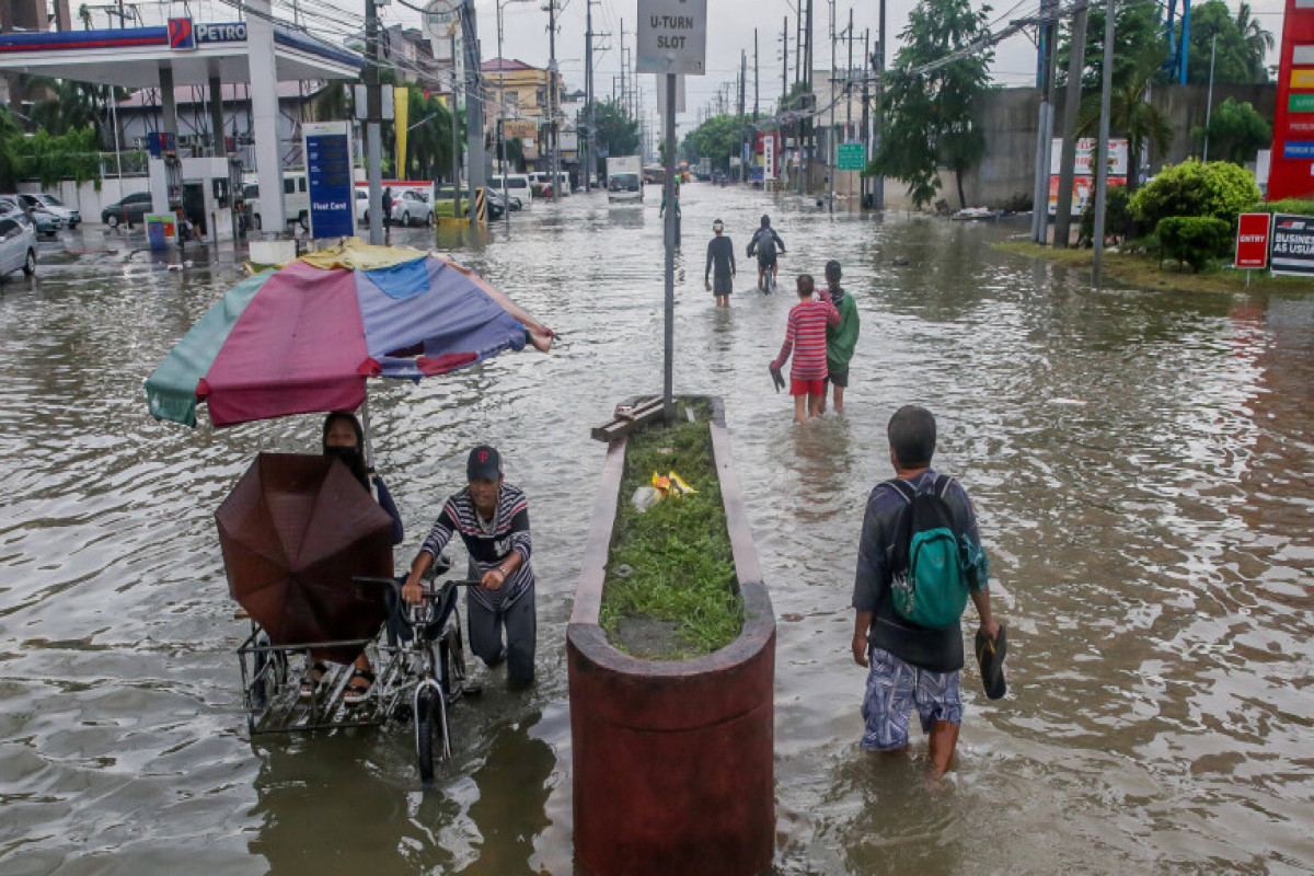 Число жертв наводнений на Филиппинах выросло до 35