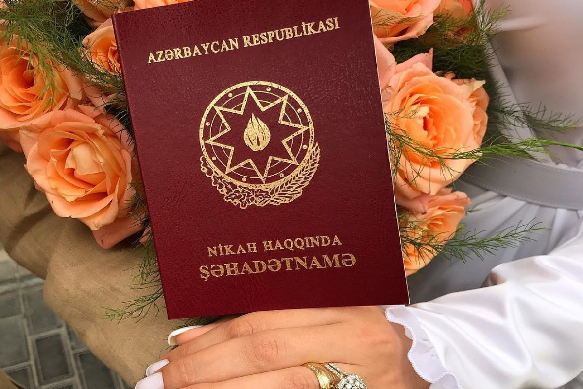 Минюст Азербайджана: Число заключенных браков выросло на 10%