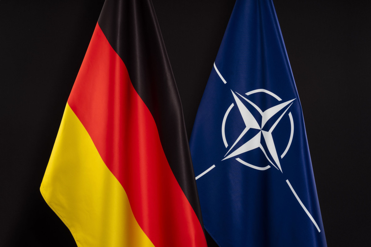 Столтенберг встретится с министром обороны Германии