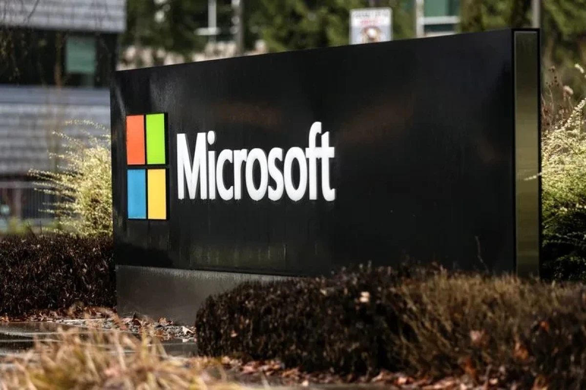 Microsoft to invest more in OpenAI as tech race heats up