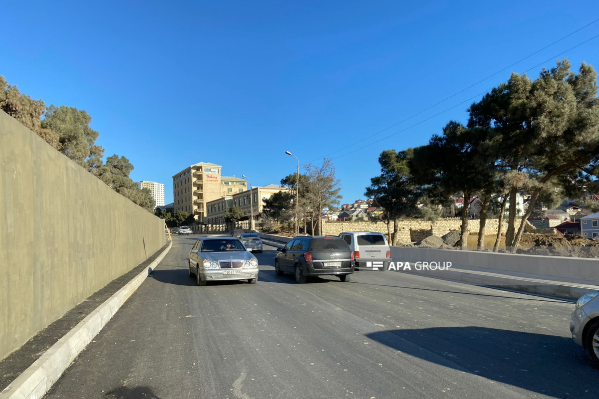 В Баку восстановлено движение на дороге Бадамдар-20-й участок