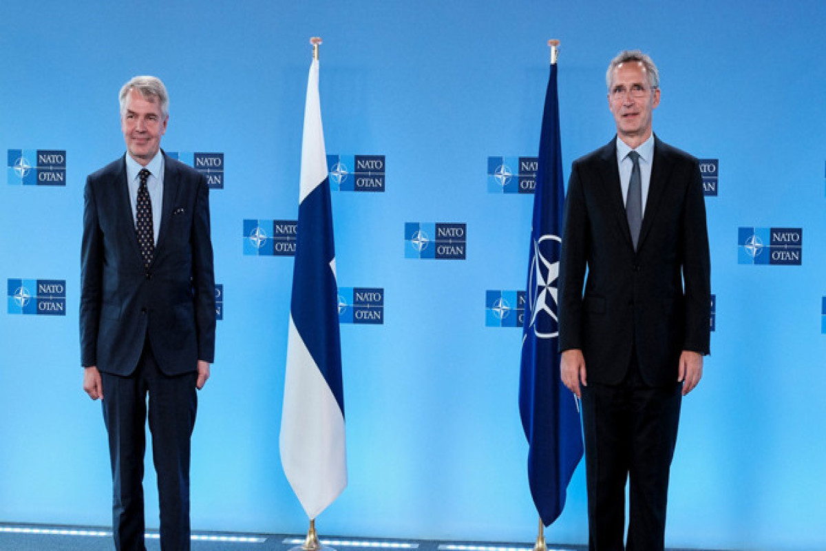 NATO Baş katibi Yens Stoltenberq, Finlandiya xarici işlər naziri Pekka Haavisto