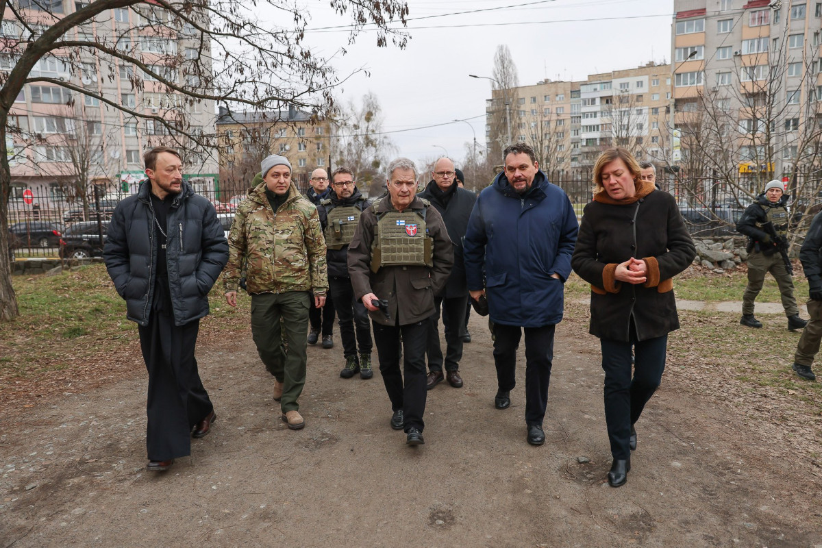 Finlandiya Prezidenti Borodyanka və Buçaya gedib - YENİLƏNİB 