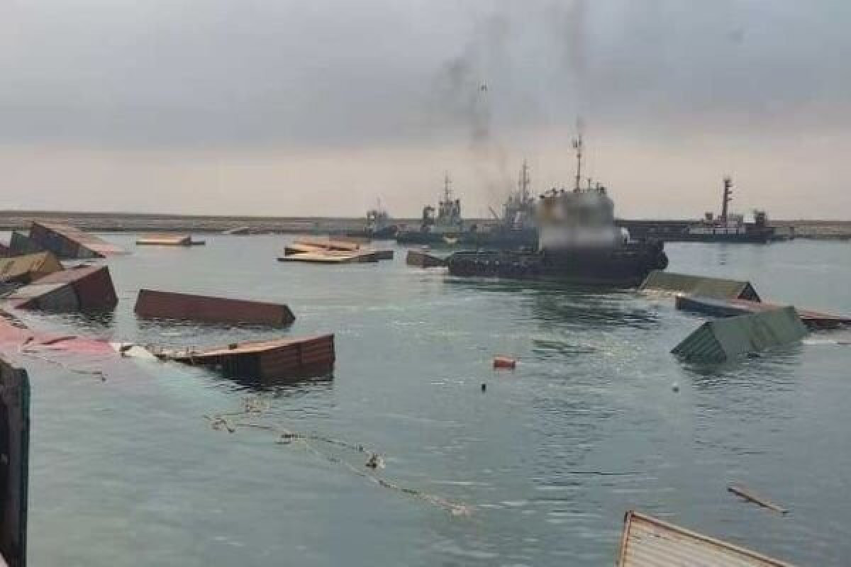 Tanzanian cargo ship overturned in Pars Service Port of Iran