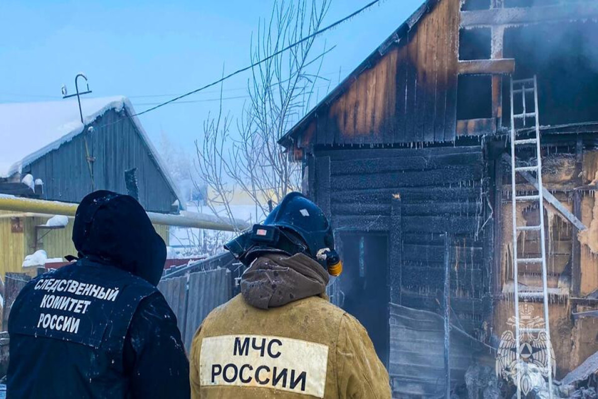 В России при пожаре в частном доме погибла семья
