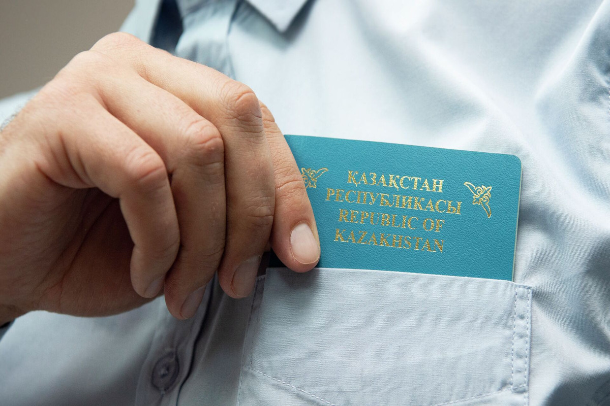 Казахстан упростит получение ПМЖ для иностранцев