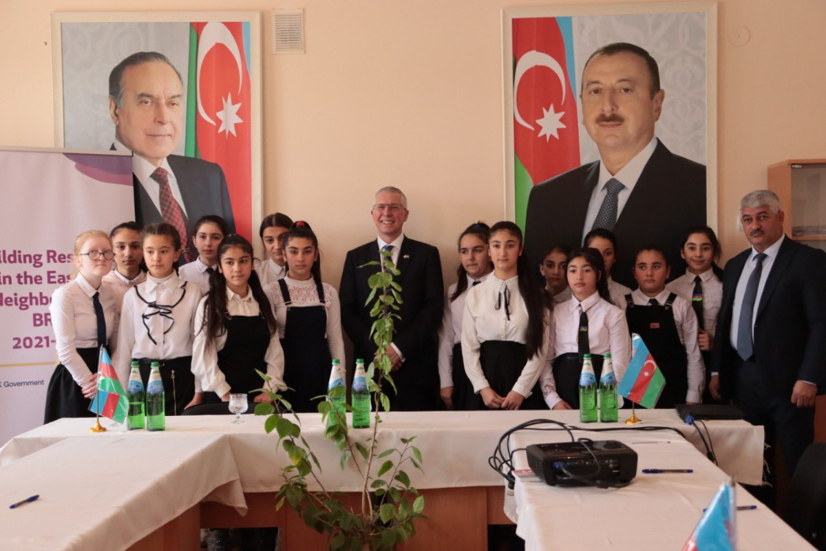 British ambassador meets with students of school in Tugh in Azerbaijan’s Beylagan