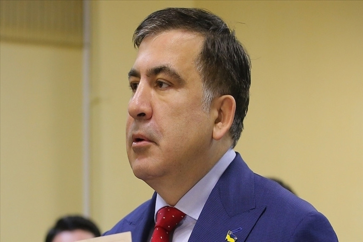 Anası Saakaşvilinin çəkisinin 120-dən 68 kiloqrama düşdüyünü bildirib