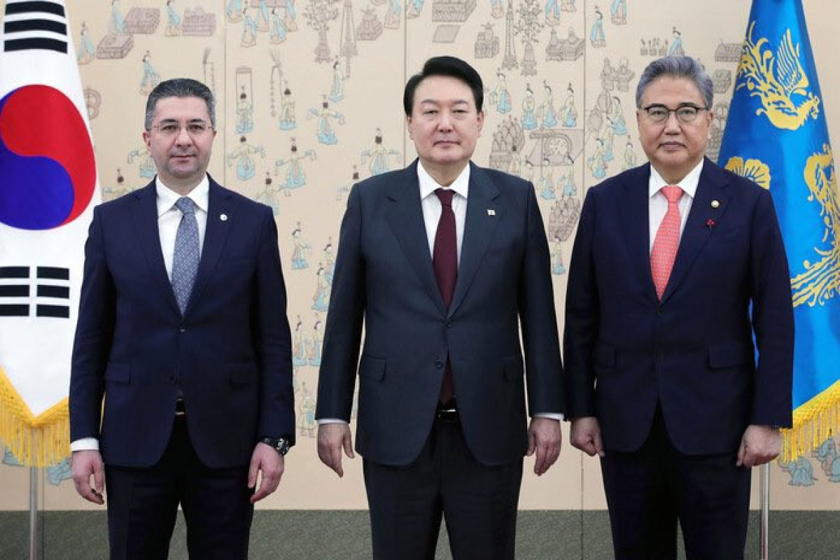 Azerbaijani ambassador presented his credentials to President of S.Korea