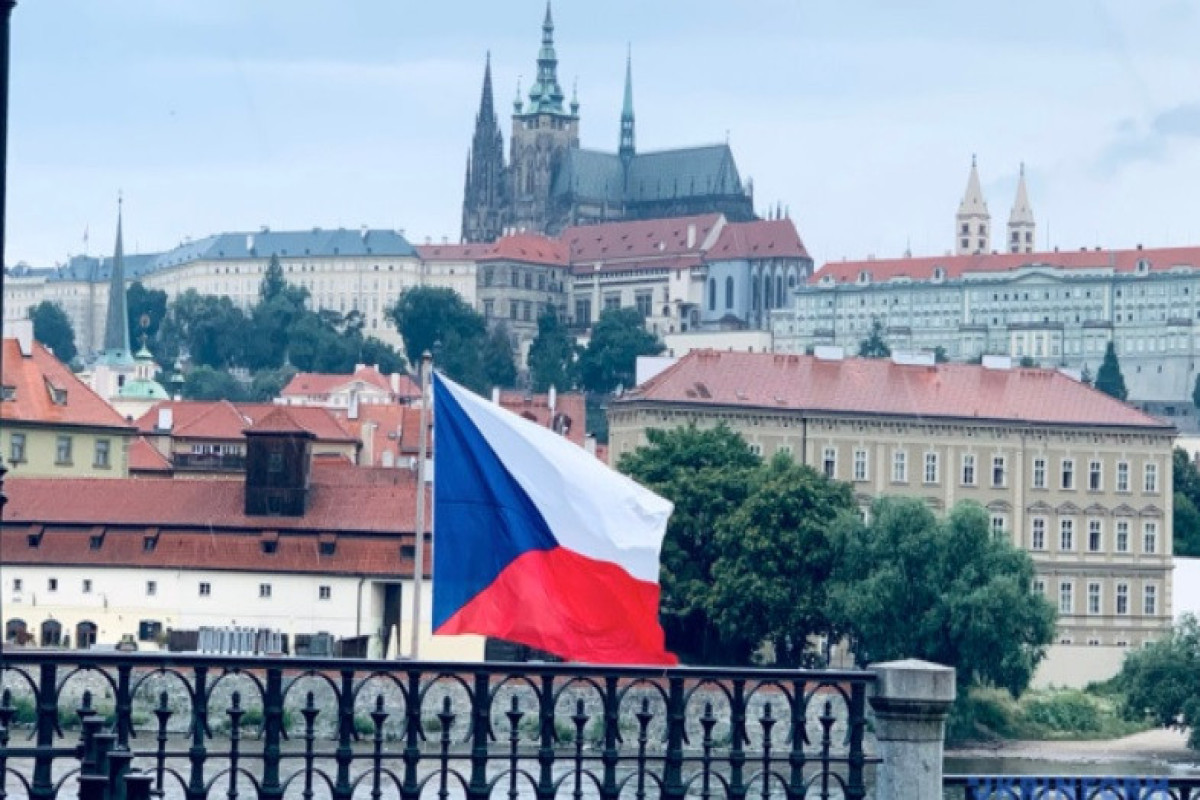 Czechs have until Saturday afternoon to elect their president