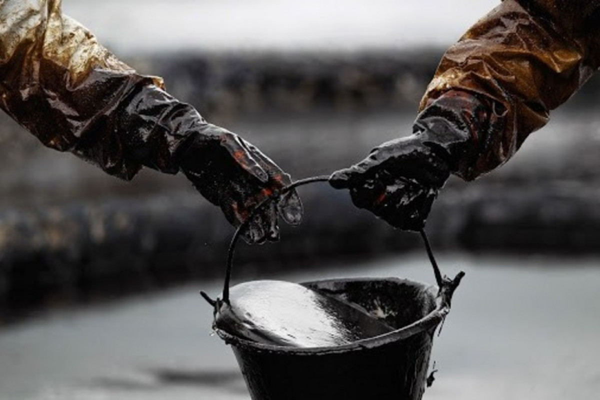 Dünya bazarlarında neft ucuzlaşıb