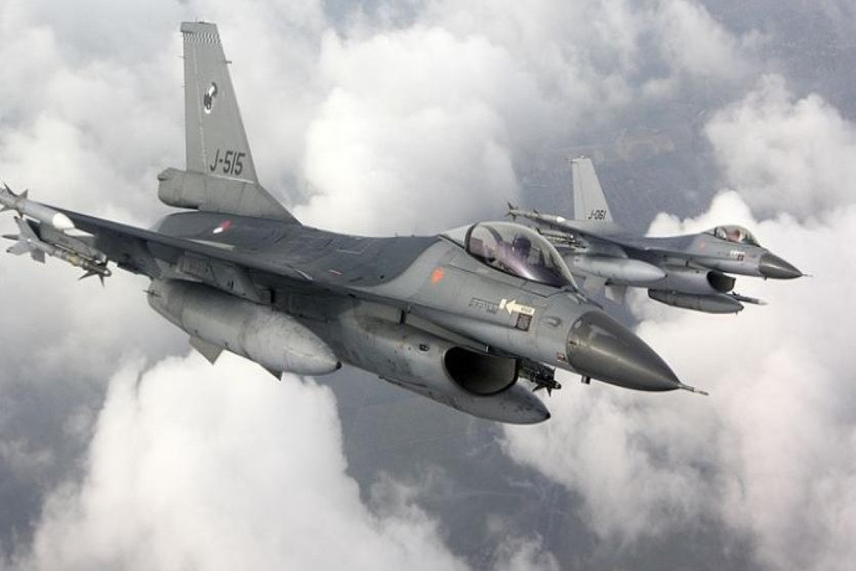 KİV: ABŞ məmurları Pentaqonu “F-16” qırıcılarını Ukraynaya verməyə məcbur edirlər