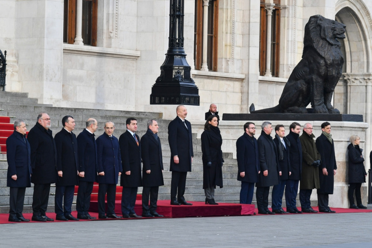 Official welcome ceremony was held for President Ilham Aliyev in Budapest