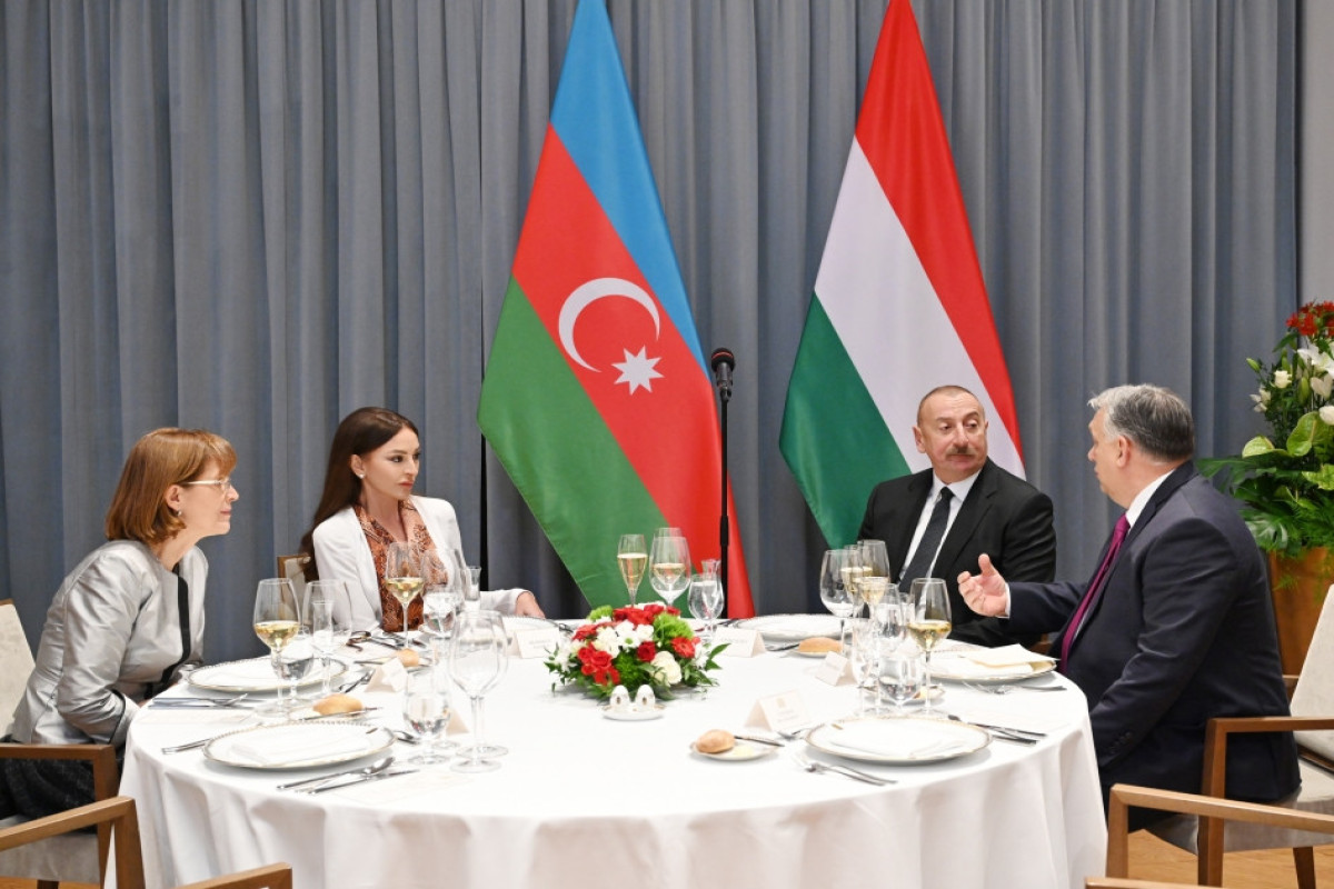 В Будапеште дан официальный обед в честь Президента Ильхама Алиева и первой леди Мехрибан Алиевой-ОБНОВЛЕНО 