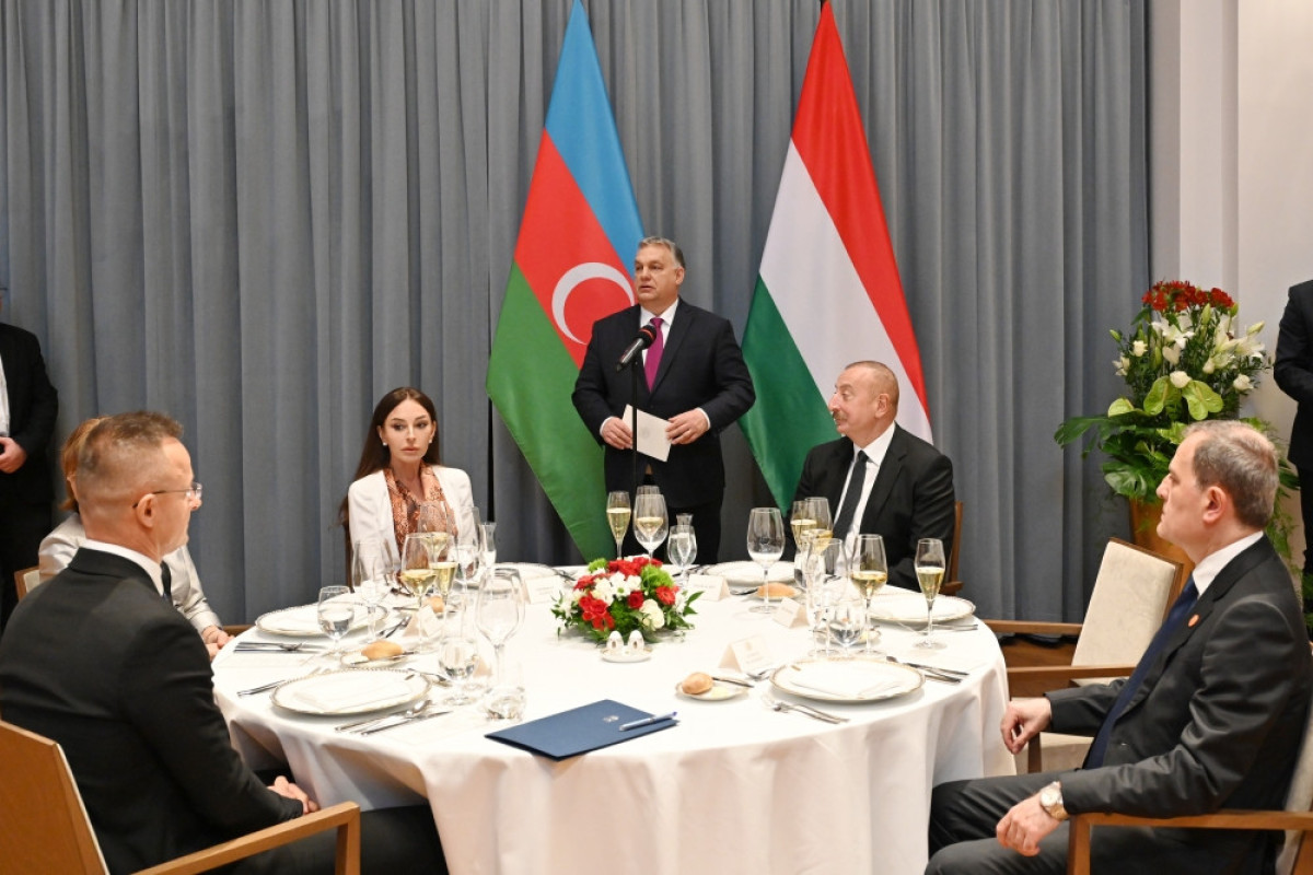 В Будапеште дан официальный обед в честь Президента Ильхама Алиева и первой леди Мехрибан Алиевой-ОБНОВЛЕНО 