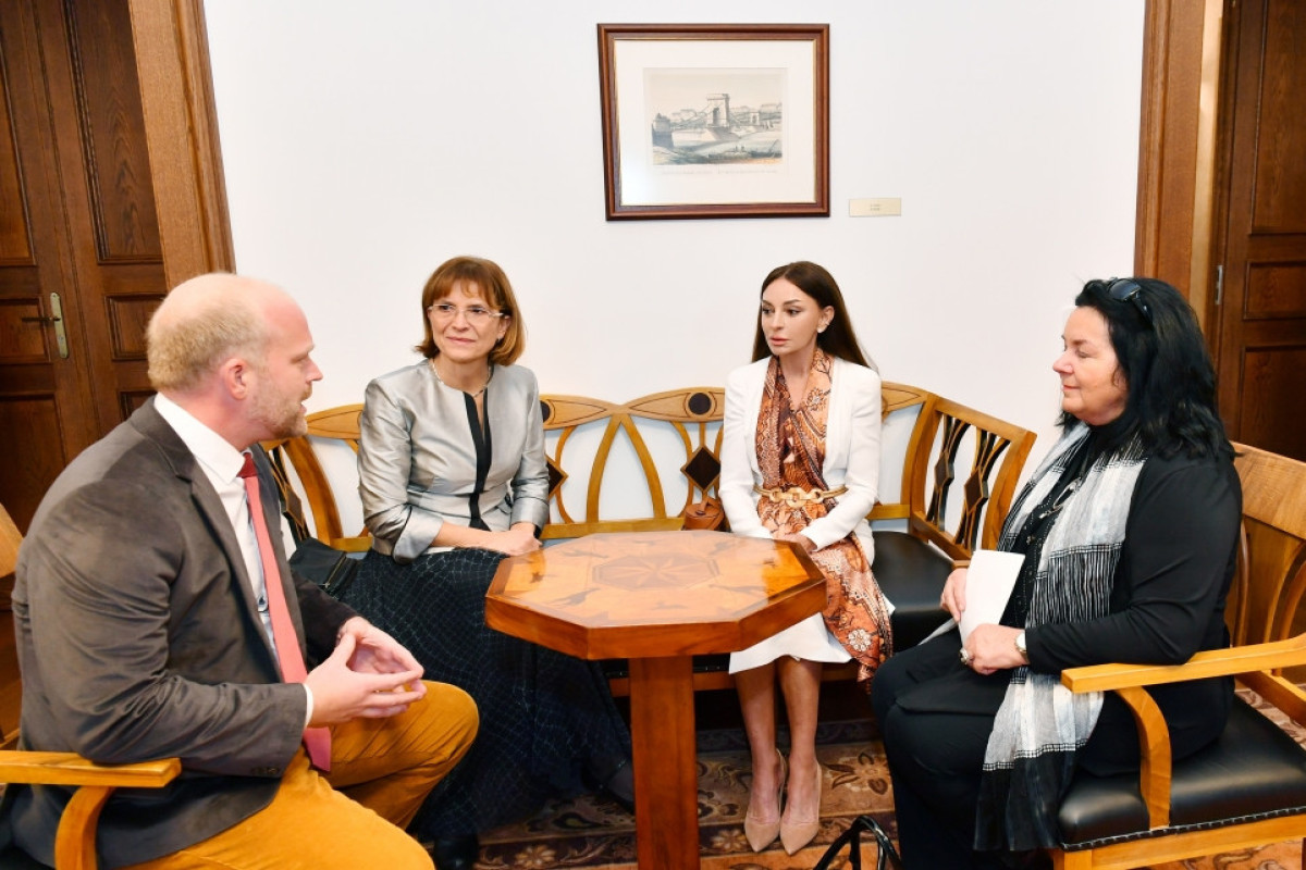 Мехрибан Алиева встретилась с супругой премьер-министра Венгрии