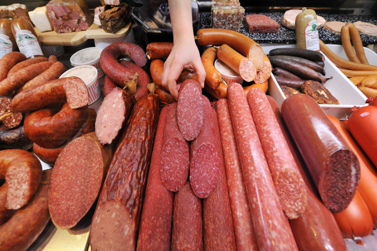 Azərbaycana kolbasa Rusiyadan 4, Almaniyadan 7 manata idxal edilib