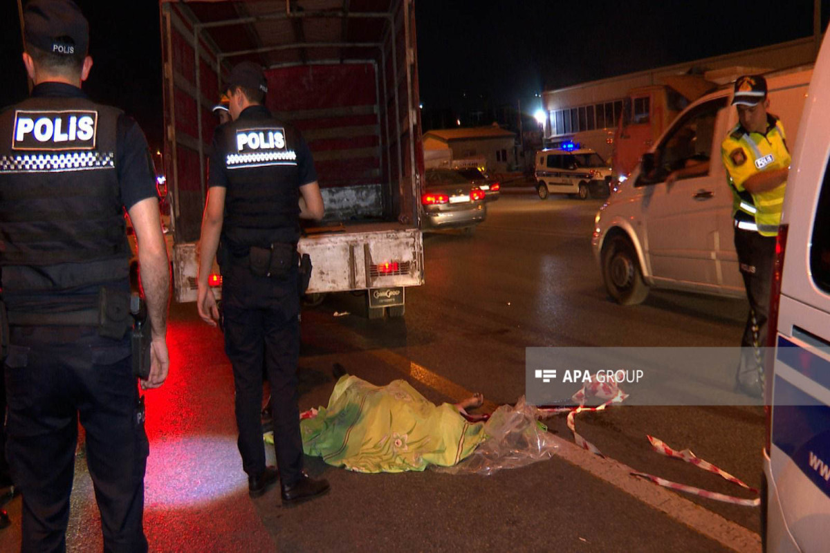 Bakıda avtomobil piyadanı vuraraq öldürüb - FOTO 